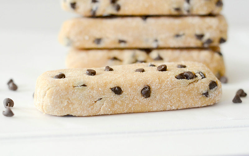 Barritas de proteína con chispas de chocolate y plátano